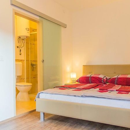Guesthouse Klaudia Opatija Exterior photo