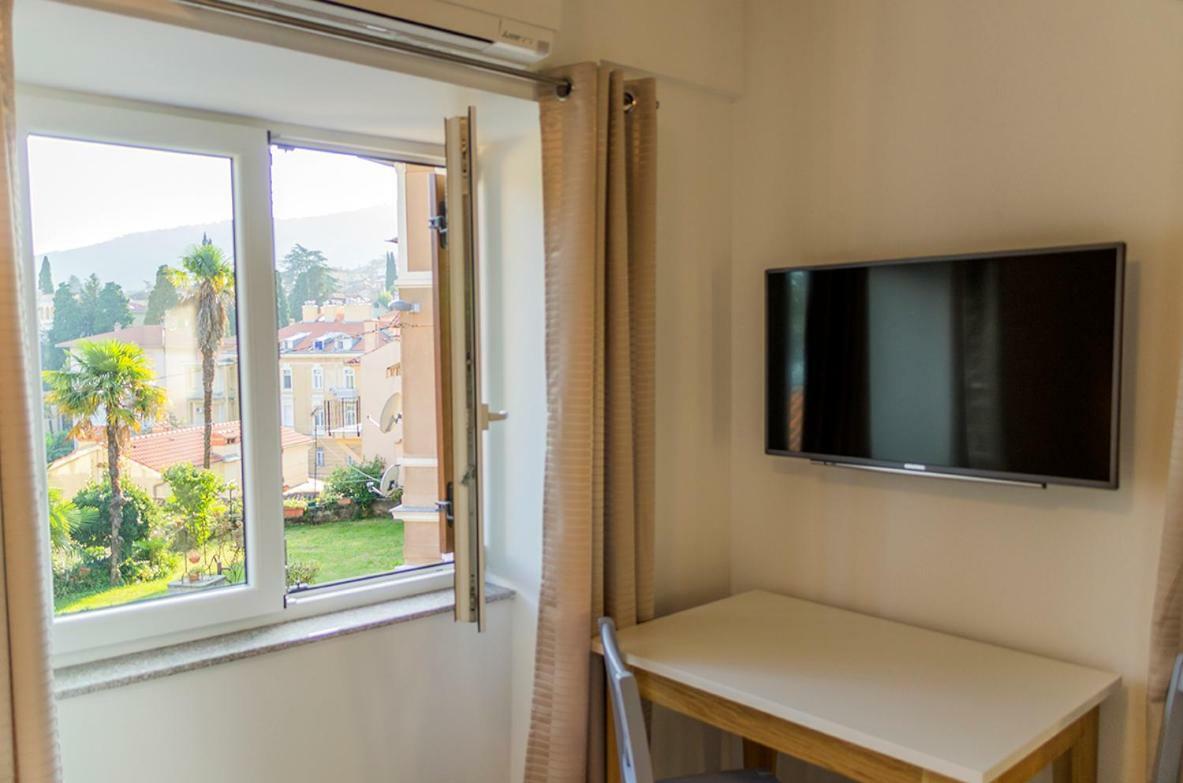 Guesthouse Klaudia Opatija Exterior photo